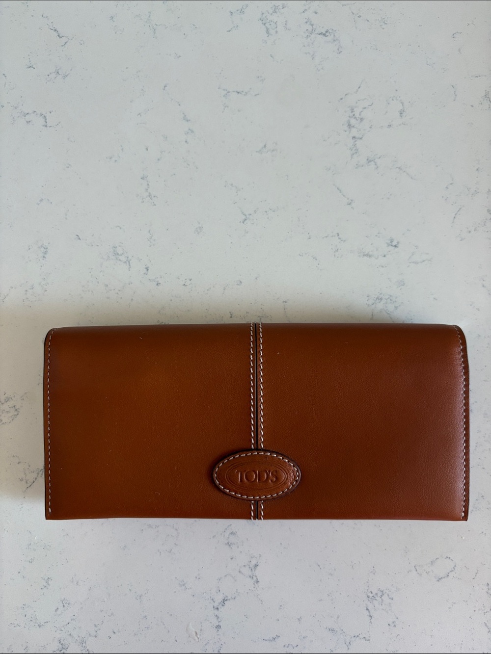 TOD'S Tan Leather Wallet with Contrast Stitching